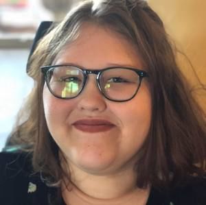 Meet your Posher, Chloe